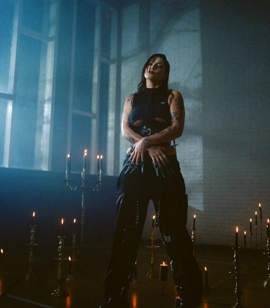 Cracks By Mila V & Mulas Hybrid Haus - Patta