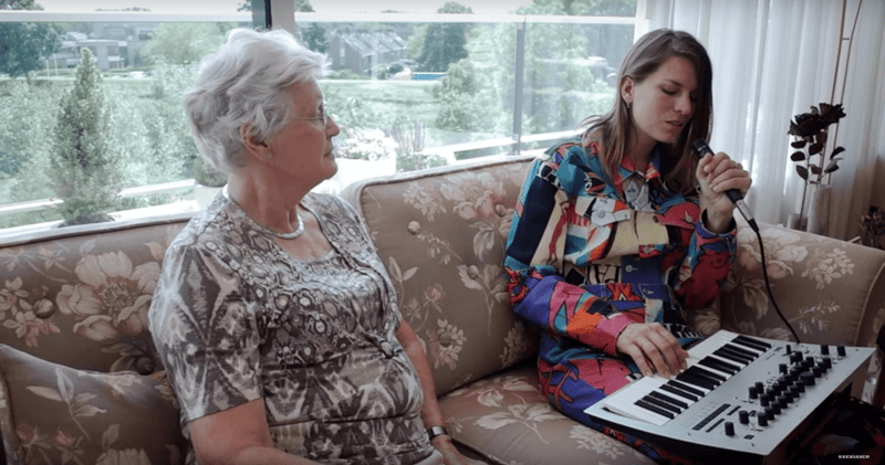 Sofie Winterson - Love Me Less Live At Grandma Kampman'S House - Patta