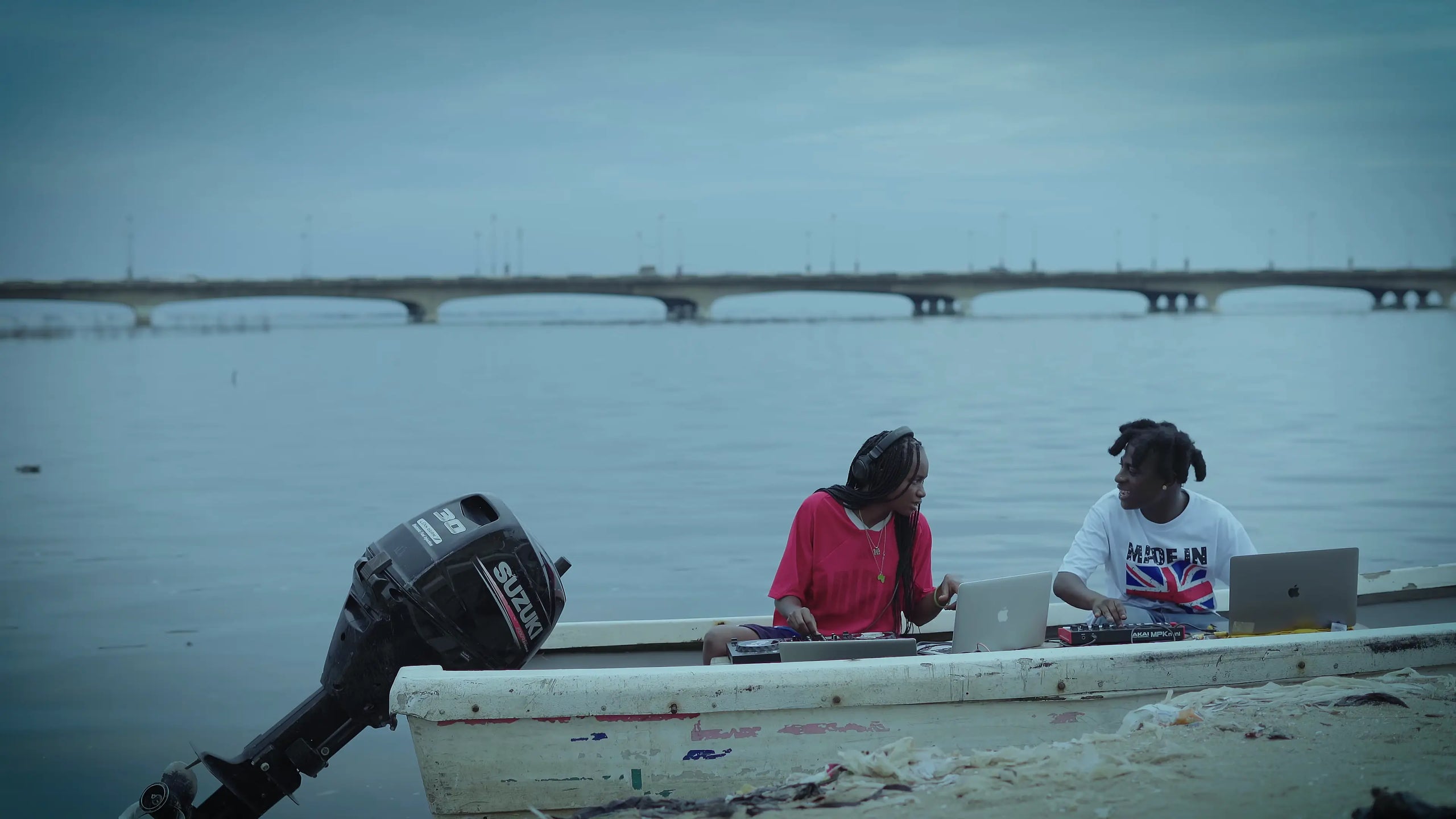 AZZI ON THE BEAT B2B WEARAREALLCHEMICALS Patta