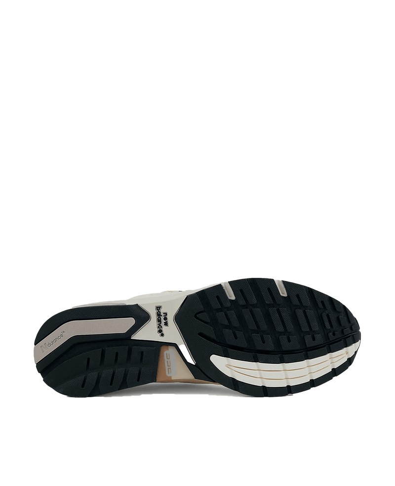 New Balance 992 x Teddy Santis (White) - Patta